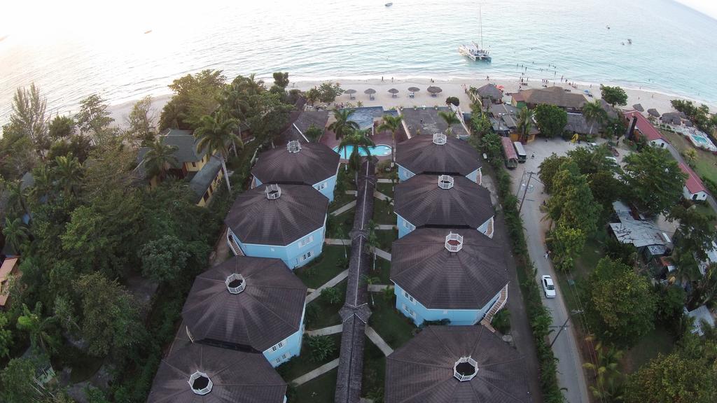 Beachcomber Club Resort Negril Exterior photo