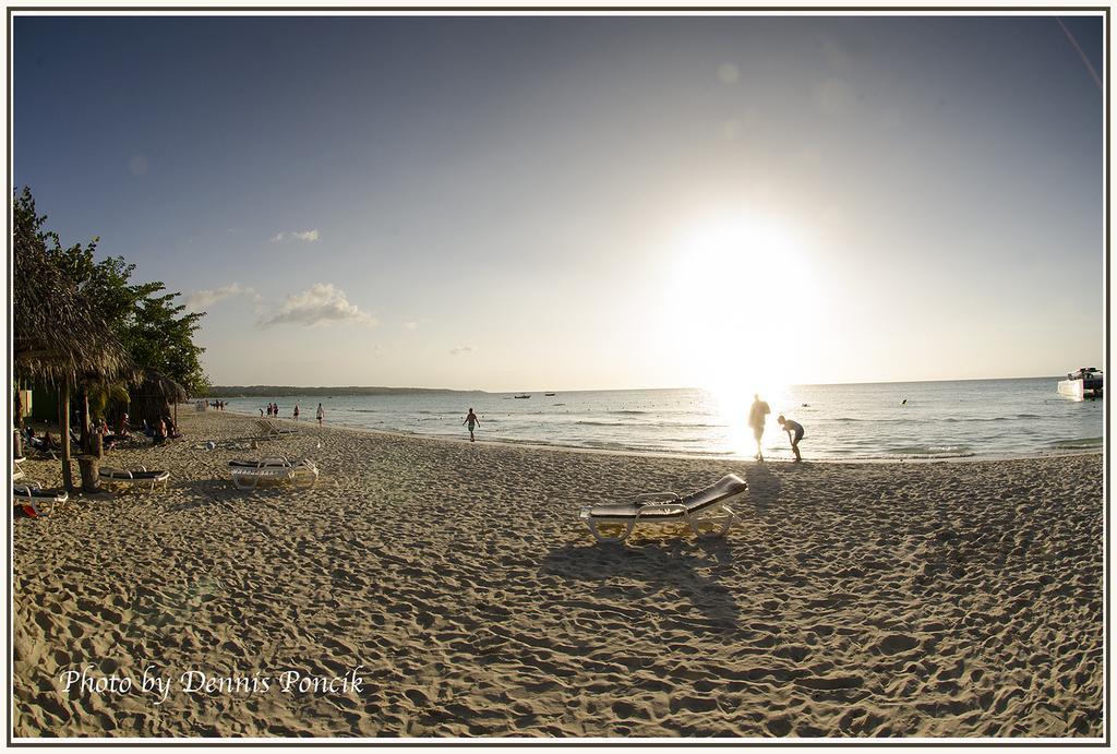 Beachcomber Club Resort Negril Exterior photo