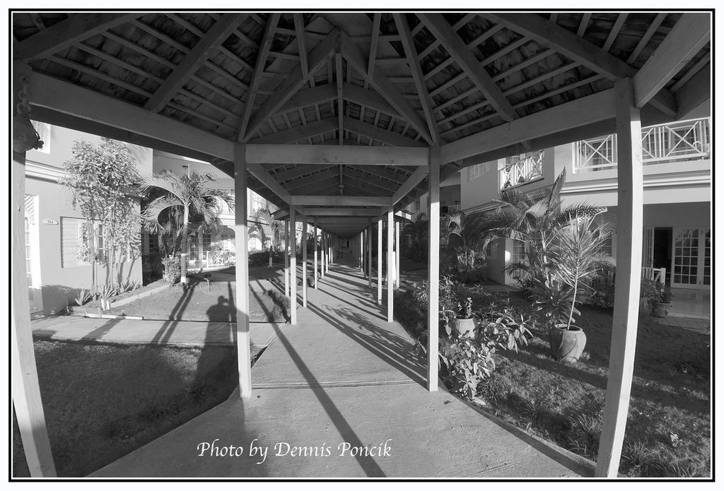 Beachcomber Club Resort Negril Exterior photo